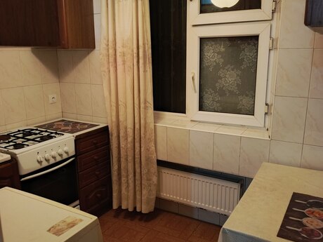 Elmlər Akademiyasında 3 otaqlı köhnə tikili mənzil kirayə verilir, 68 m², 650 AZN/ay, şəkil 5 / 12