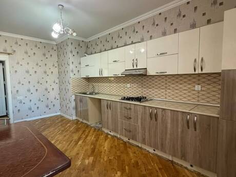 Сдаётся 3-комнатная квартира в новостройке, Həzi Aslanov, 100 м², 750 AZN/мес, фото 4 / 10
