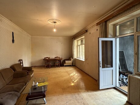 Nəriman Nərimanovda 4 otaqlı köhnə tikili mənzil satılır, 125 m², 180 000 AZN, şəkil 2 / 9