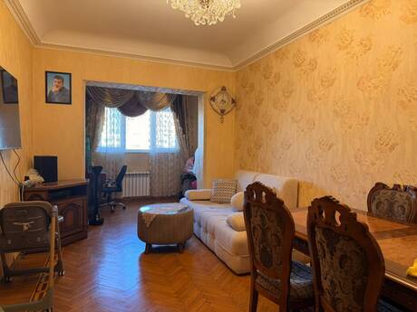 Elan №6549727 - Bakı, Elmlər Akademiyası m., 2 otaqlı, 65 m², 4/5 mərtəbə