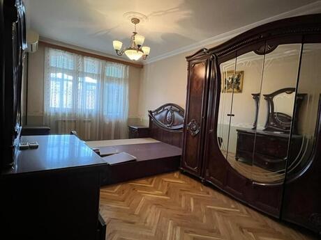 Memar Əcəmidə 3 otaqlı köhnə tikili mənzil satılır, 90 m², 185 000 AZN, şəkil 4 / 12