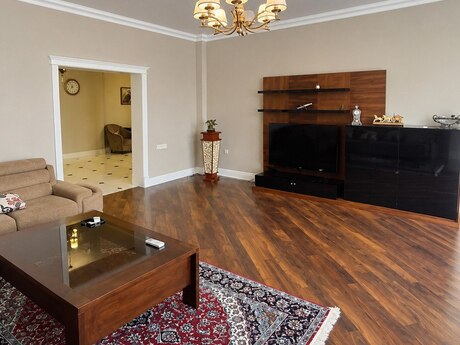 28 Mayda 3 otaqlı yeni tikili mənzil kirayə verilir, 160 m², 2 700 AZN/ay, şəkil 2 / 10