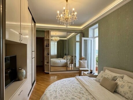 Объявление №6549826 - Баку, м. Элмляр Академиясы, 3-комн., 140 м², 15/16 этаж