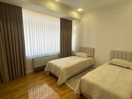 İçəri Şəhərdə 4 otaqlı yeni tikili mənzil kirayə verilir, 170 m², 2 500 AZN/ay, şəkil 5 / 12