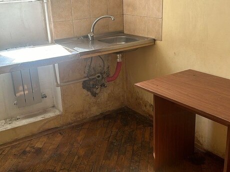 Сдаётся 2-комнатная квартира в старом фонде, Badamdar, 40 м², 300 AZN/мес, фото 5 / 10
