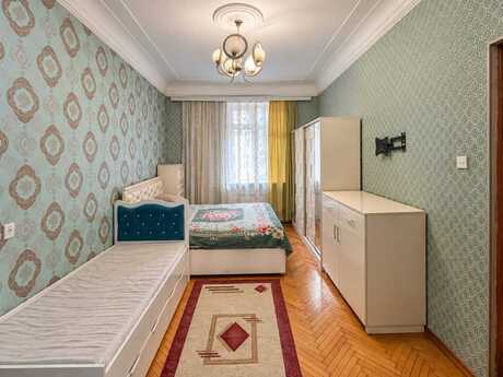 İçəri Şəhərdə 3 otaqlı köhnə tikili mənzil satılır, 75 m², 289 999 AZN, şəkil 4 / 12