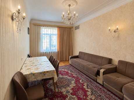 İçəri Şəhərdə 3 otaqlı köhnə tikili mənzil satılır, 75 m², 289 999 AZN, şəkil 2 / 12