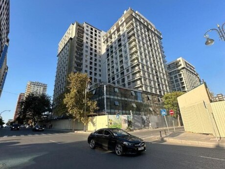 28 Mayda 3 otaqlı yeni tikili mənzil satılır, 128 m², 400 000 AZN, şəkil 2 / 10