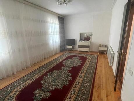Qaraçuxurda 4 otaqlı həyət evi satılır, 145 m², 156 000 AZN, şəkil 2 / 12