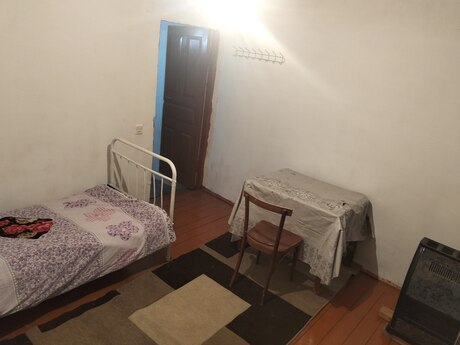 Lökbatanda 1 otaqlı həyət evi kirayə verilir, 25 m², 300 AZN/ay, şəkil 2 / 4