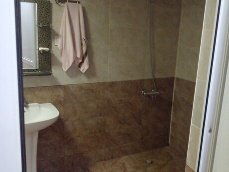 Neftçilərdə 3 otaqlı yeni tikili mənzil kirayə verilir, 80 m², 700 AZN/ay, şəkil 2 / 11