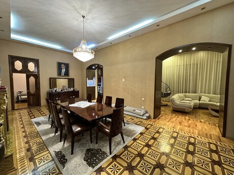 Elan №6550139 - Bakı, Sahil m., 6 otaqlı, 250 m², 2/4 mərtəbə
