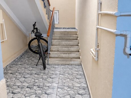 Elan №6550166 - Bakı, Sahil m., 3 otaqlı, 115 m², 2/9 mərtəbə