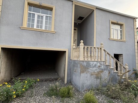 4 rooms · 90 m², Binə