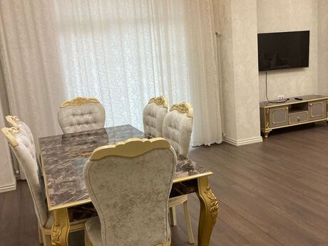 Сдаётся 3-комнатная квартира в новостройке, ЖК Hayat Park, 128 м², 1 999 AZN/мес, фото 2 / 12