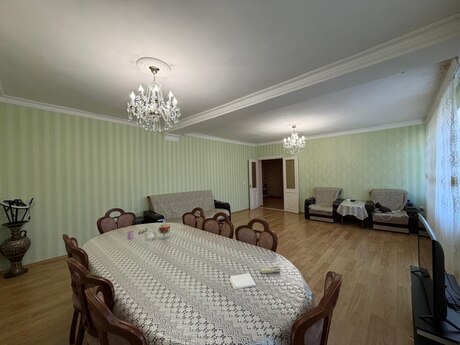 Gənclikdə 4 otaqlı köhnə tikili mənzil satılır, 100 m², 310 000 AZN, şəkil 4 / 12