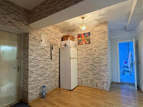 Gənclikdə 4 otaqlı köhnə tikili mənzil satılır, 95 m², 310 000 AZN, şəkil 4 / 12