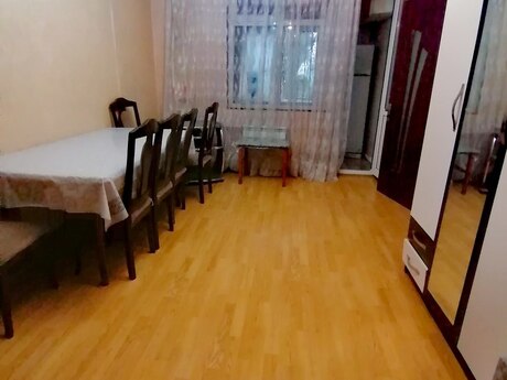 2 otaq · 40 m² · 3/5 mərtəbə, 7-ci mikrorayon