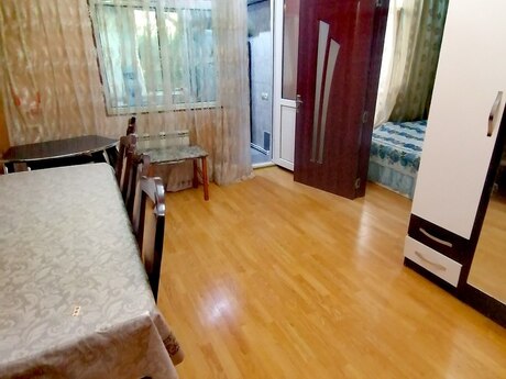 7-ci mikrorayonda 2 otaqlı köhnə tikili mənzil kirayə verilir, 40 m², 480 AZN/ay, şəkil 5 / 9