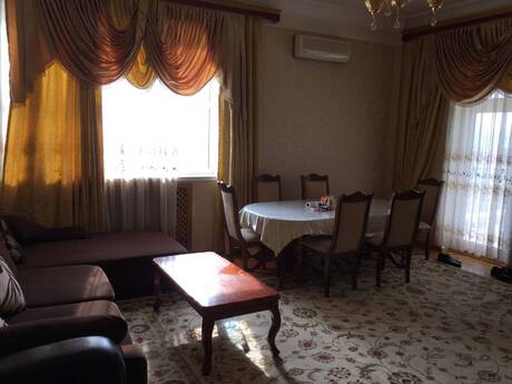 3 otaqlı mənzil, 140 m², 28 May, 445 000 AZN