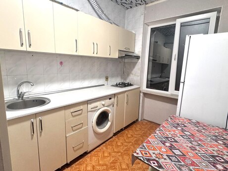 2-room old-build apartment for rent in Xalqlar Dostluğu, 70 m², 600 AZN/mo, photo 3 / 5