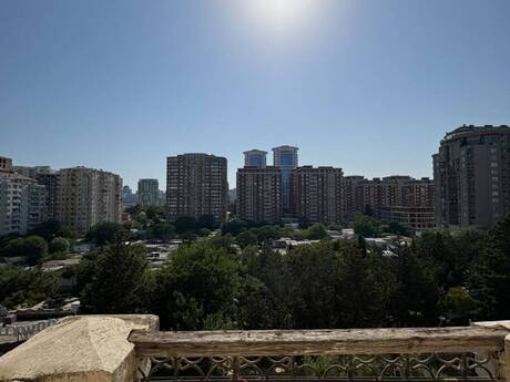 3-room old-build apartment for sale in 28 May, 80 m², 245 000 AZN, photo 3 / 12