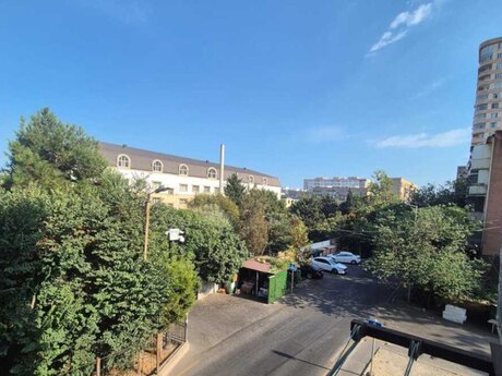 Elan №6550672 - Bakı, İnşaatçılar m., 2 otaqlı, 55 m², 3/5 mərtəbə