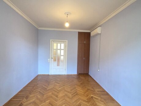 Elmlər Akademiyasında 3 otaqlı köhnə tikili mənzil satılır, 80 m², 229 000 AZN, şəkil 5 / 12