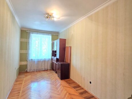 Elmlər Akademiyasında 3 otaqlı köhnə tikili mənzil satılır, 80 m², 229 000 AZN, şəkil 2 / 12