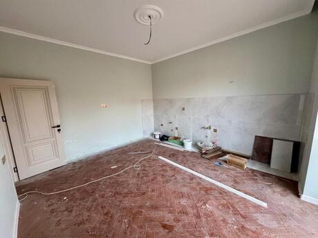 Badamdarda 5 otaqlı həyət evi satılır, 150 m², 260 000 AZN, şəkil 2 / 12