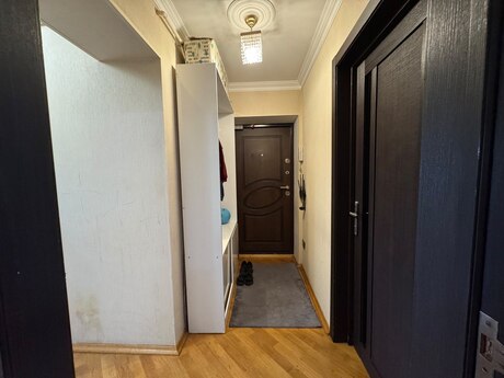 Yasamalda 3 otaqlı köhnə tikili mənzil satılır, 73 m², 240 000 AZN, şəkil 3 / 12