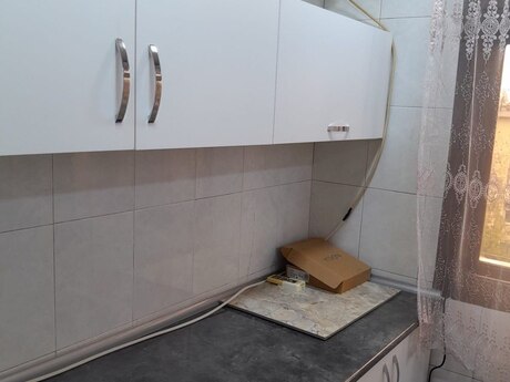 Binəqədidə 2 otaqlı köhnə tikili mənzil satılır, 43 m², 128 000 AZN, şəkil 5 / 12