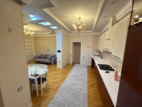 28 Mayda 2 otaqlı yeni tikili mənzil kirayə verilir, 85 m², 1 400 AZN/ay, şəkil 3 / 11