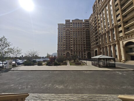 Kristal Abşeron Bayıl kompleksində 2 otaqlı yeni tikili mənzil satılır, 71 m², 220 000 AZN, şəkil 2 / 10