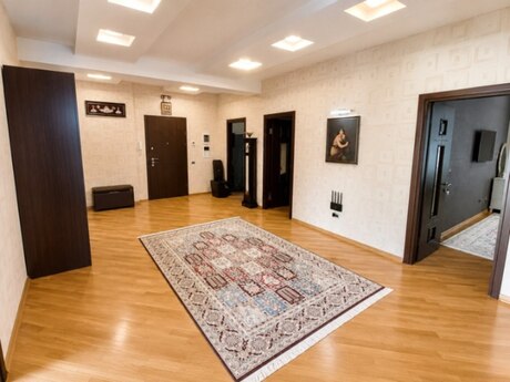 8 Noyabrda 4 otaqlı yeni tikili mənzil satılır, 168 m², 445 000 AZN, şəkil 3 / 9