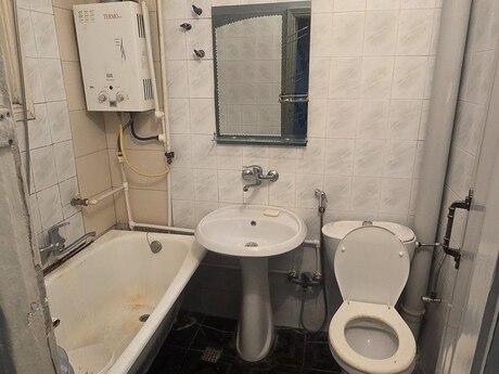 1-room old-build apartment for sale in Xalqlar Dostluğu, 37 m², 115 000 AZN, photo 5 / 7
