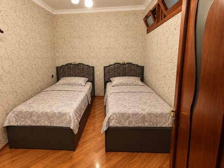 Продаётся 3-комнатная квартира в новостройке, Yeni Günəşli, 70 м², 175 000 AZN, фото 2 / 8