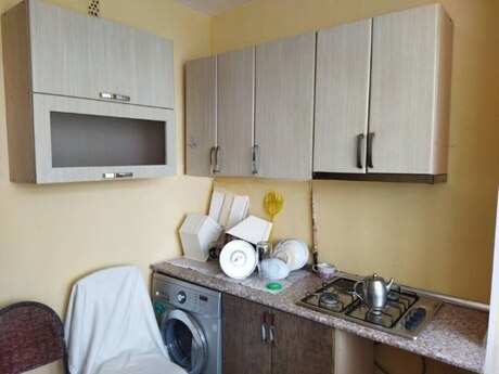 Продаётся 2-комнатная квартира в старом фонде, Həzi Aslanov, 50 м², 135 000 AZN, фото 4 / 7