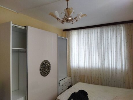 Продаётся 2-комнатная квартира в старом фонде, Həzi Aslanov, 50 м², 135 000 AZN, фото 5 / 7
