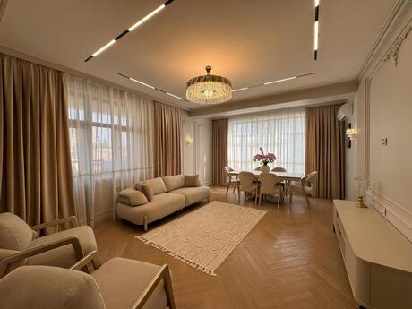 28 Mayda 3 otaqlı yeni tikili mənzil satılır, 112 m², 435 000 AZN, şəkil 2 / 12