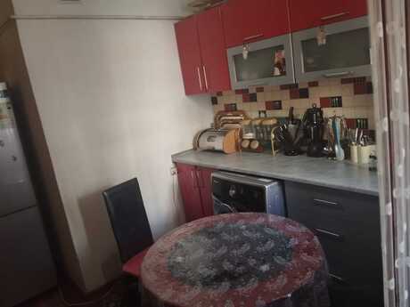 2-room old-build apartment for sale in Suraxanı, 50 m², 145 000 AZN, photo 3 / 10