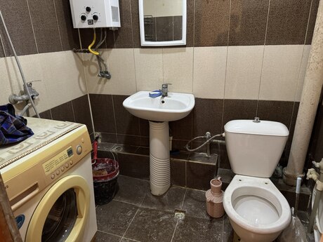 Xalqlar Dostluğunda 1 otaqlı köhnə tikili mənzil kirayə verilir, 45 m², 450 AZN/ay, şəkil 5 / 9