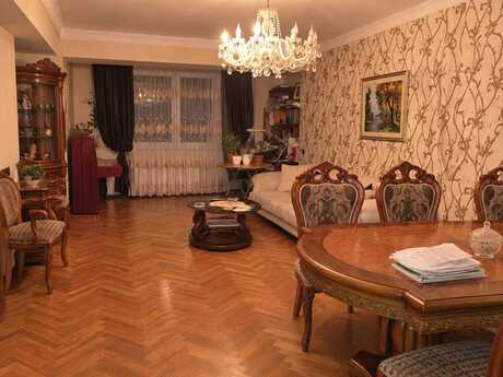 Elmlər Akademiyasında 3 otaqlı köhnə tikili mənzil satılır, 85 m², 250 000 AZN, şəkil 3 / 7