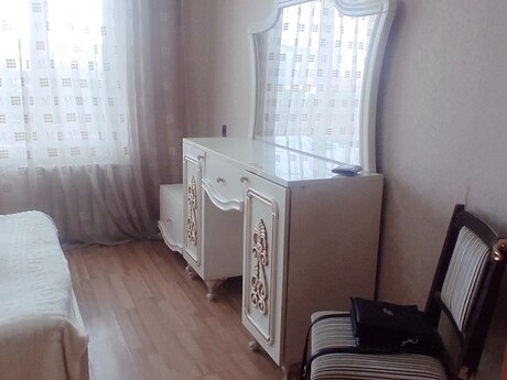 Azadlıq Prospektidə 2 otaqlı köhnə tikili mənzil kirayə verilir, 55 m², 550 AZN/ay, şəkil 2 / 12