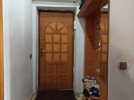 Xalqlar Dostluğunda 3 otaqlı köhnə tikili mənzil satılır, 70 m², 160 000 AZN, şəkil 2 / 12