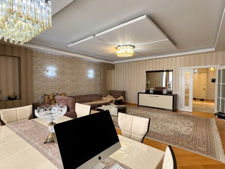 8 Noyabrda 4 otaqlı yeni tikili mənzil satılır, 200 m², 490 000 AZN, şəkil 2 / 12