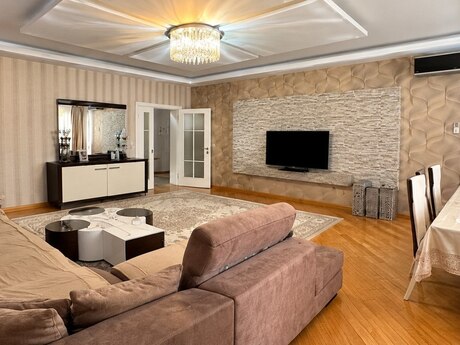 8 Noyabrda 4 otaqlı yeni tikili mənzil satılır, 200 m², 490 000 AZN, şəkil 4 / 12