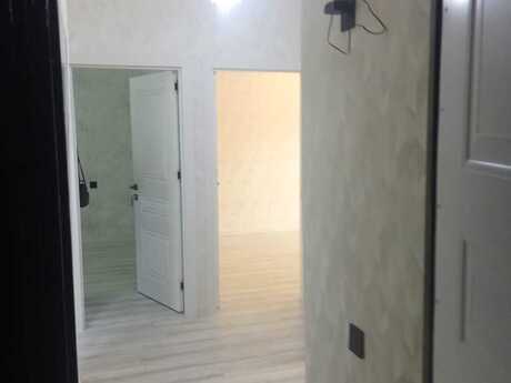 Əhmədlidə 3 otaqlı köhnə tikili mənzil satılır, 68 m², 208 000 AZN, şəkil 2 / 12