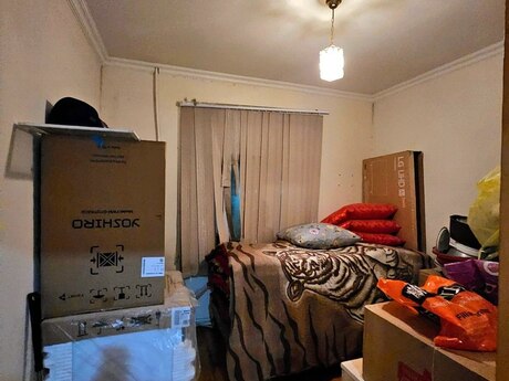 Продаётся 3-комнатная квартира в старом фонде, Yeni Günəşli, 60 м², 140 000 AZN, фото 3 / 9