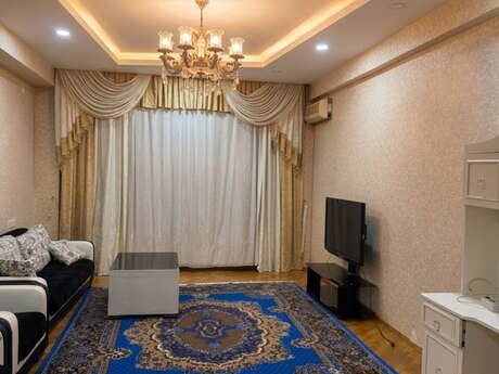 3 otaq · 160 m²